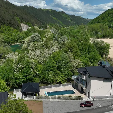 Majetic Na Uni Villa