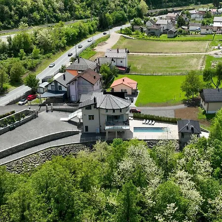 Majetic Na Uni Villa *