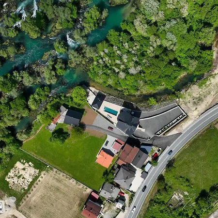 Majetic Na Uni Villa Bihać
